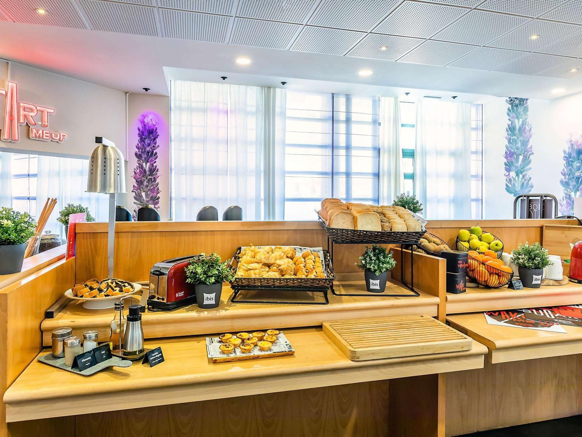 Hotel Ibis Évora Kültér fotó