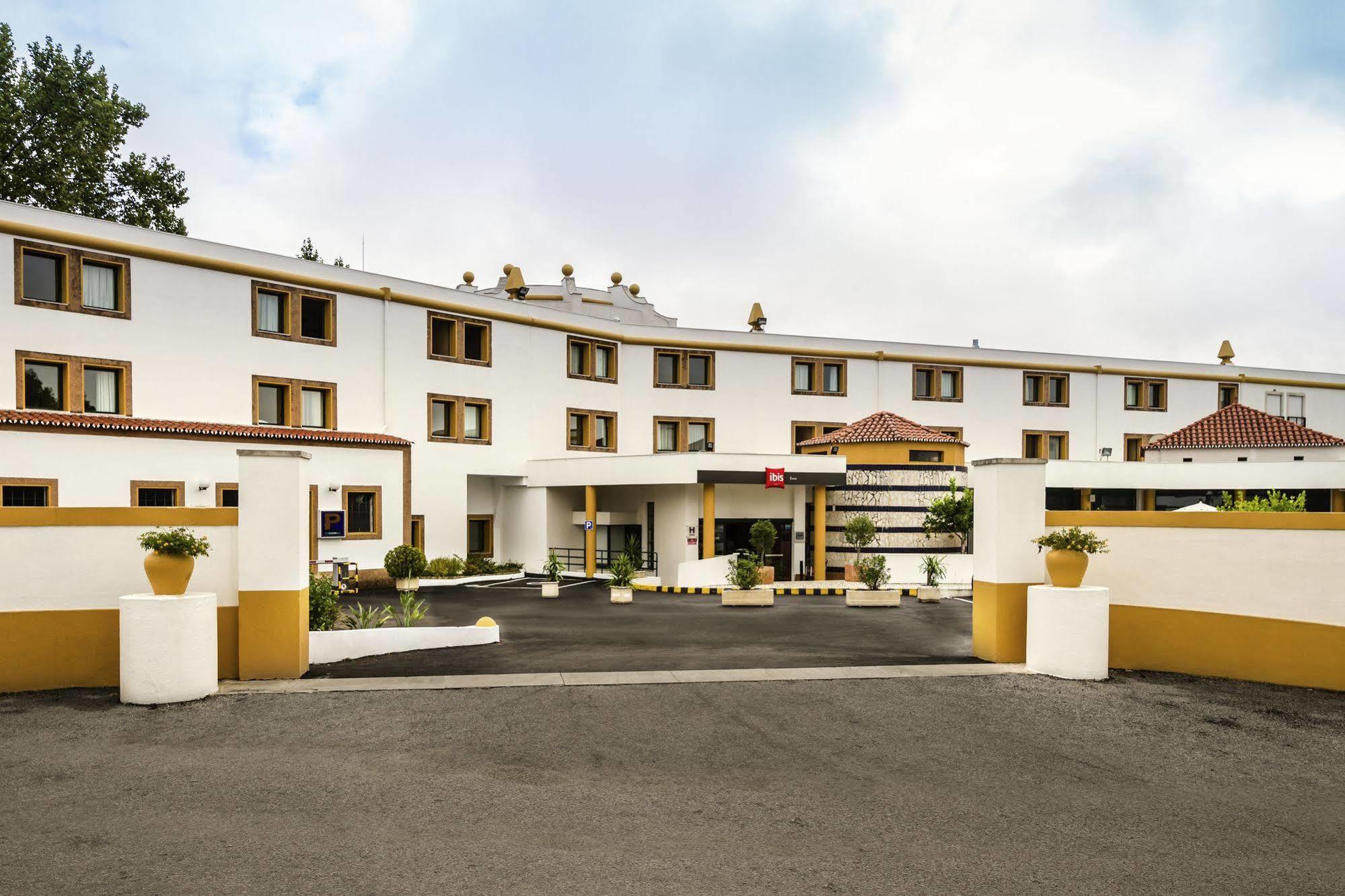 Hotel Ibis Évora Kültér fotó